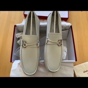 Salvatore Ferragamo Men’s loafers in chalk